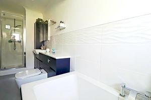 En-Suite- click for photo gallery